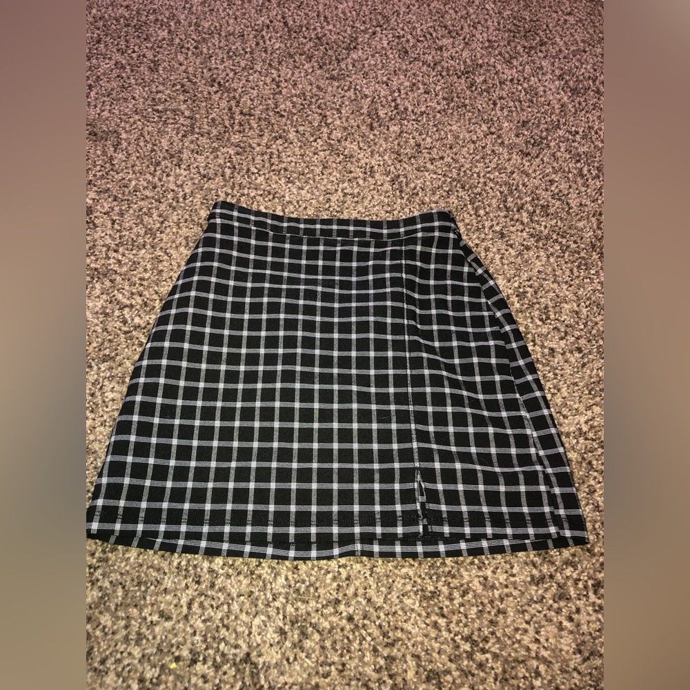 checkered skirt hollister size small